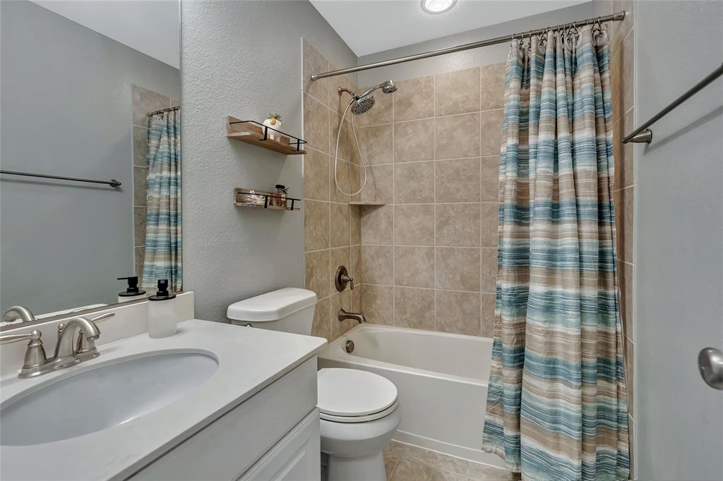 15420 Elm Bluff Way Fort Worth, TX 76262 - Photo 35 of 40