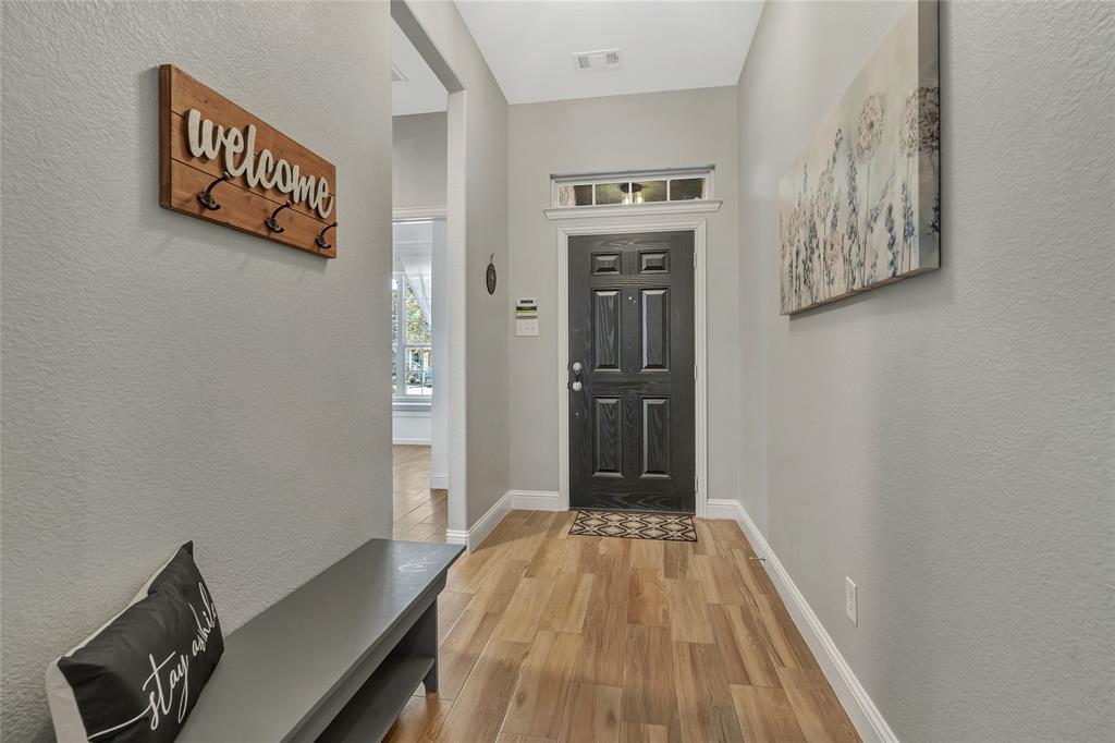 15420 Elm Bluff Way Fort Worth, TX 76262 - Photo 5 of 40