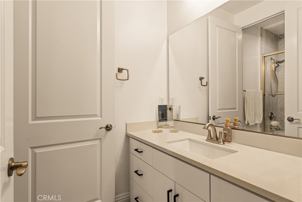 24320 Sterling Ranch Road Canoga Park, CA 91304 - Photo 25 of 45