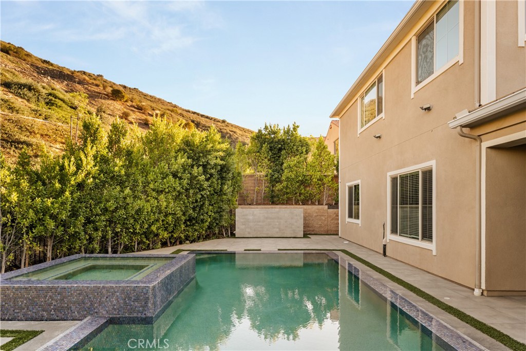 24320 Sterling Ranch Road Canoga Park, CA 91304 - Photo 37 of 45