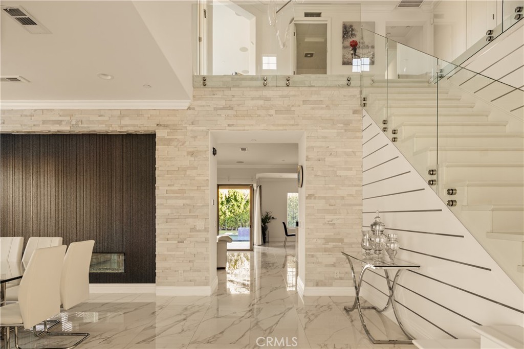 24320 Sterling Ranch Road Canoga Park, CA 91304 - Photo 5 of 45