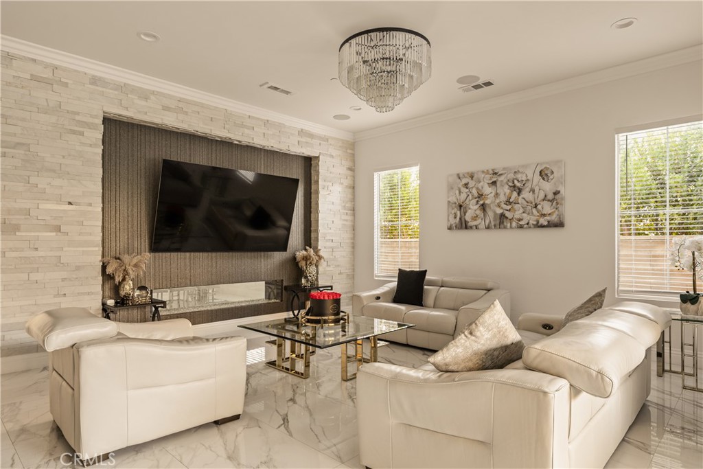 24320 Sterling Ranch Road Canoga Park, CA 91304 - Photo 8 of 45