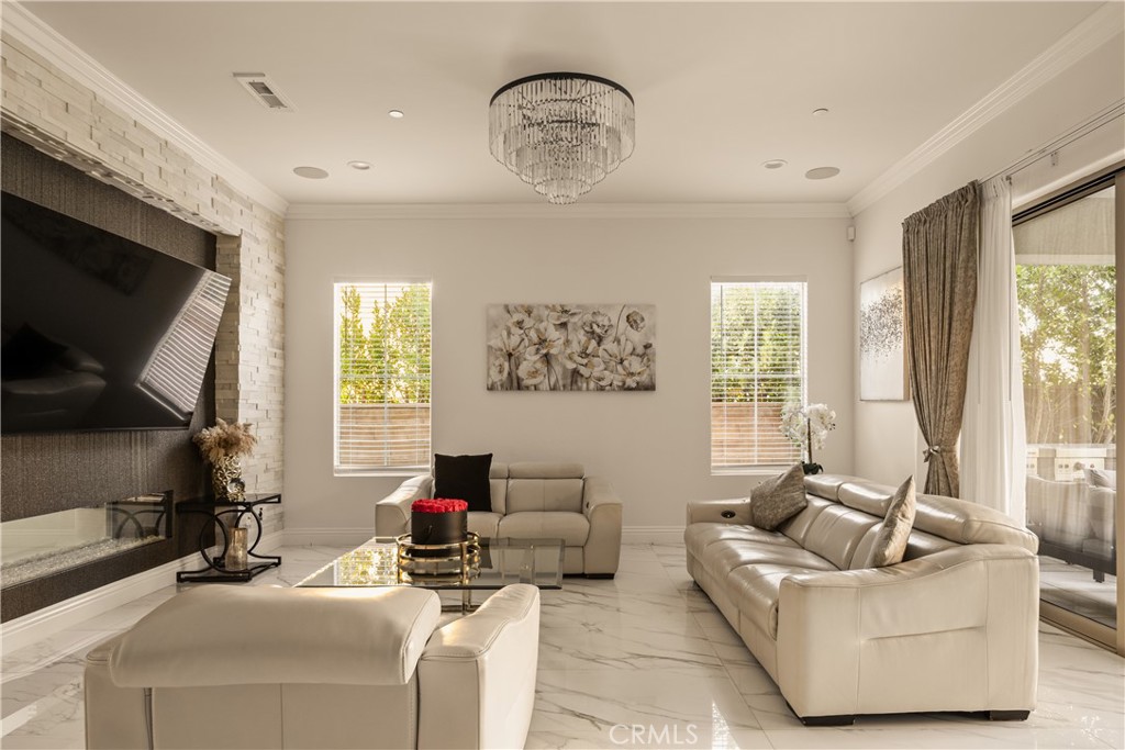 24320 Sterling Ranch Road Canoga Park, CA 91304 - Photo 9 of 45