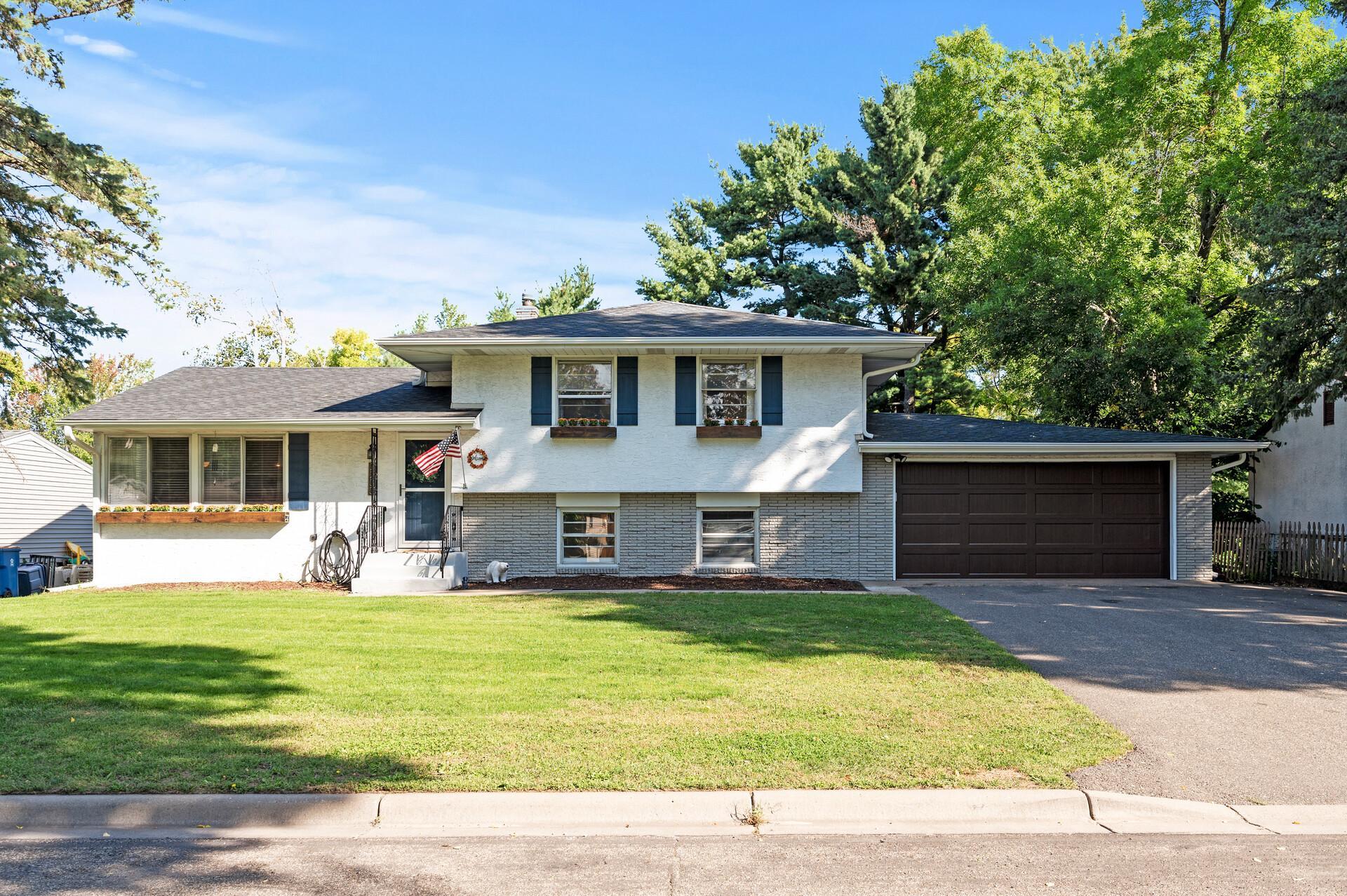 2233 Randy Avenue White Bear Lake, MN 55110 - Photo 1 of 44 Gallery Image 1