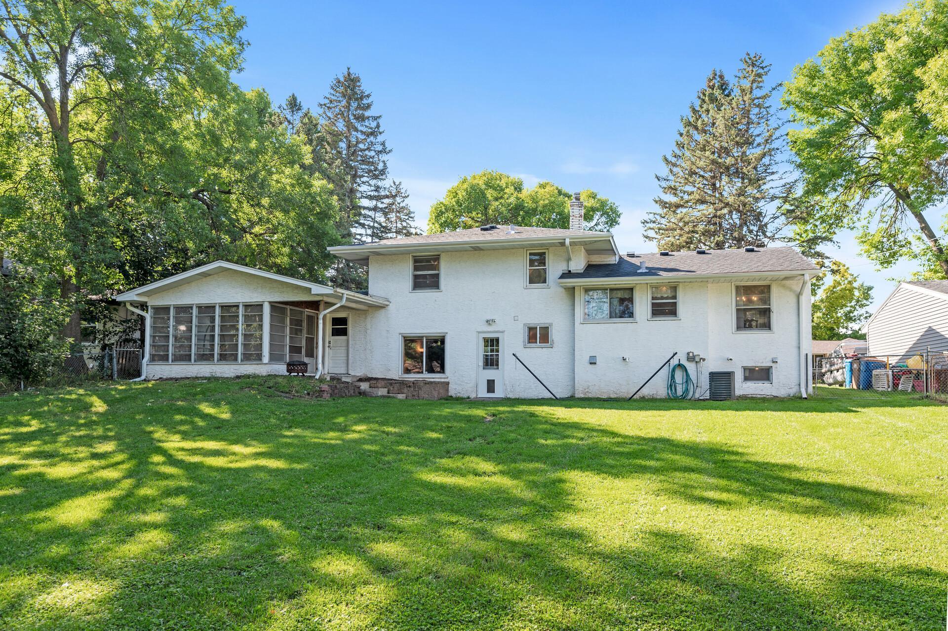 2233 Randy Avenue White Bear Lake, MN 55110 - Photo 39 of 44 Gallery Image 39