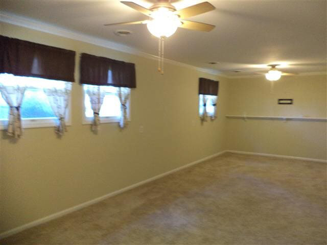 1102 East Kercher Road Goshen, IN 46526 - Photo 8 of 23 Gallery Image 8