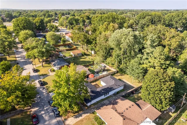 $295,000 | 208 Mockingbird Drive, Jeffersonville, IN 47130