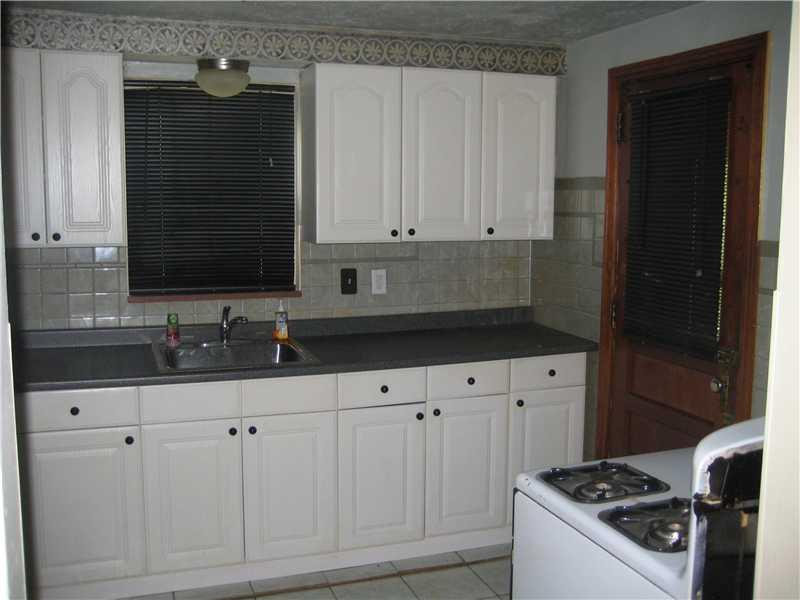 4370 Homestead Duquesne Road Munhall, PA 15120 - Photo 4 of 10 Kitchen.