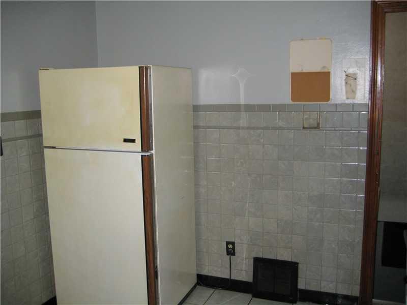 4370 Homestead Duquesne Road Munhall, PA 15120 - Photo 5 of 10 Kitchen.