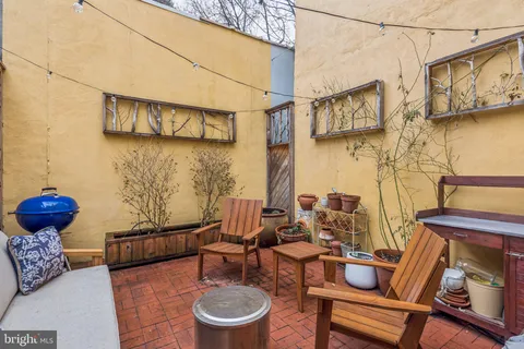 $724,900 | 2210 R Naudain Street, Philadelphia, PA 19146