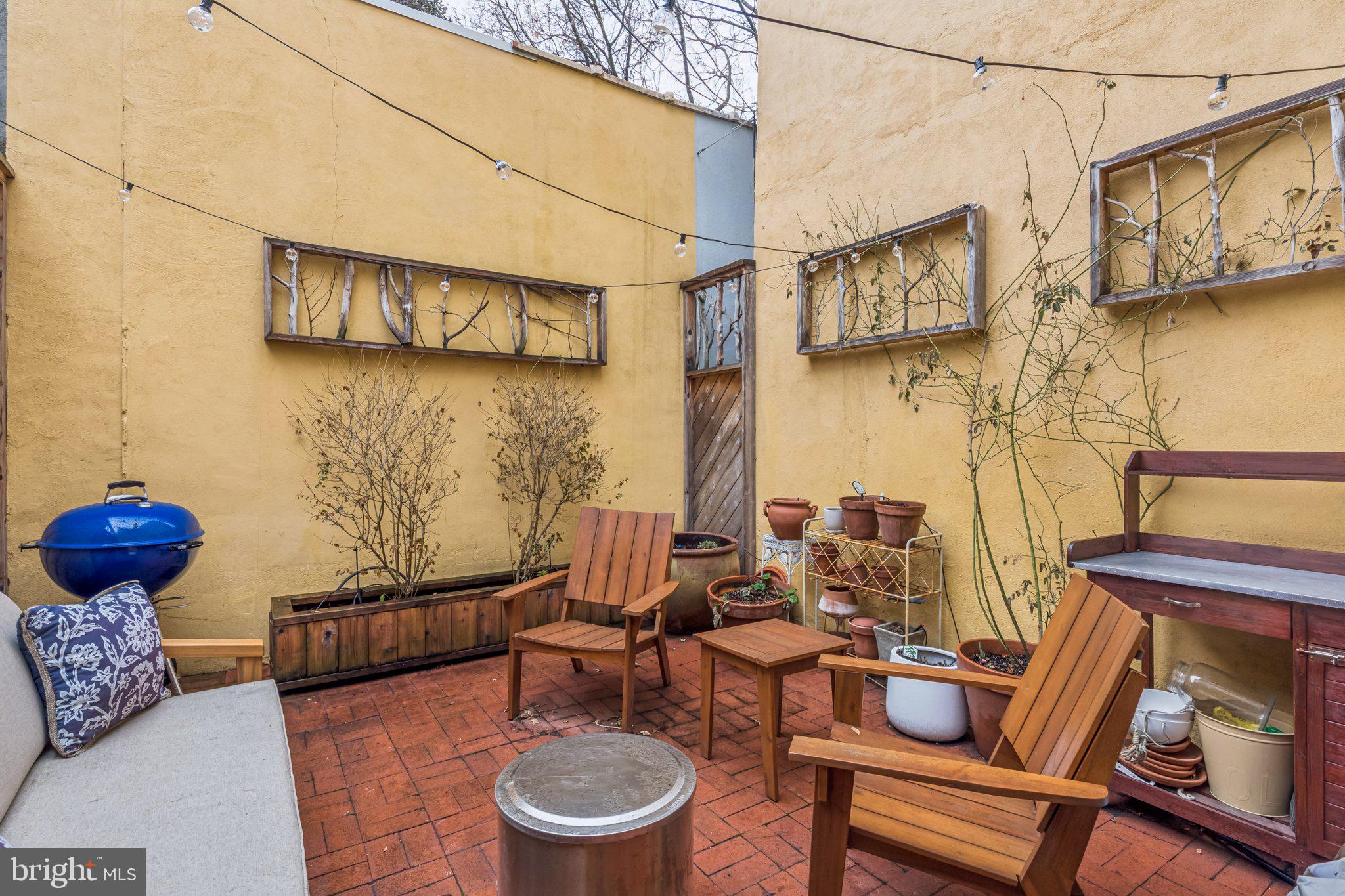 2210 R Naudain Street Philadelphia, PA 19146 - Photo 9 of 26