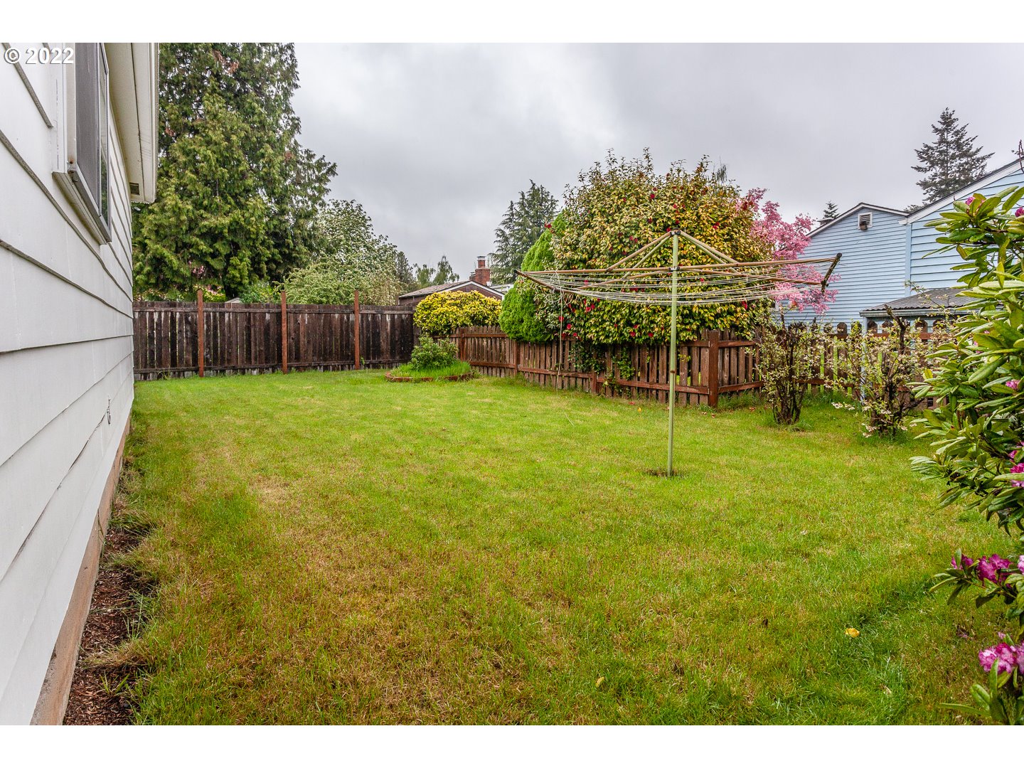 3124 Southeast 64th Avenue Portland, OR 97206 - Photo 22 of 22 a view of a backyard