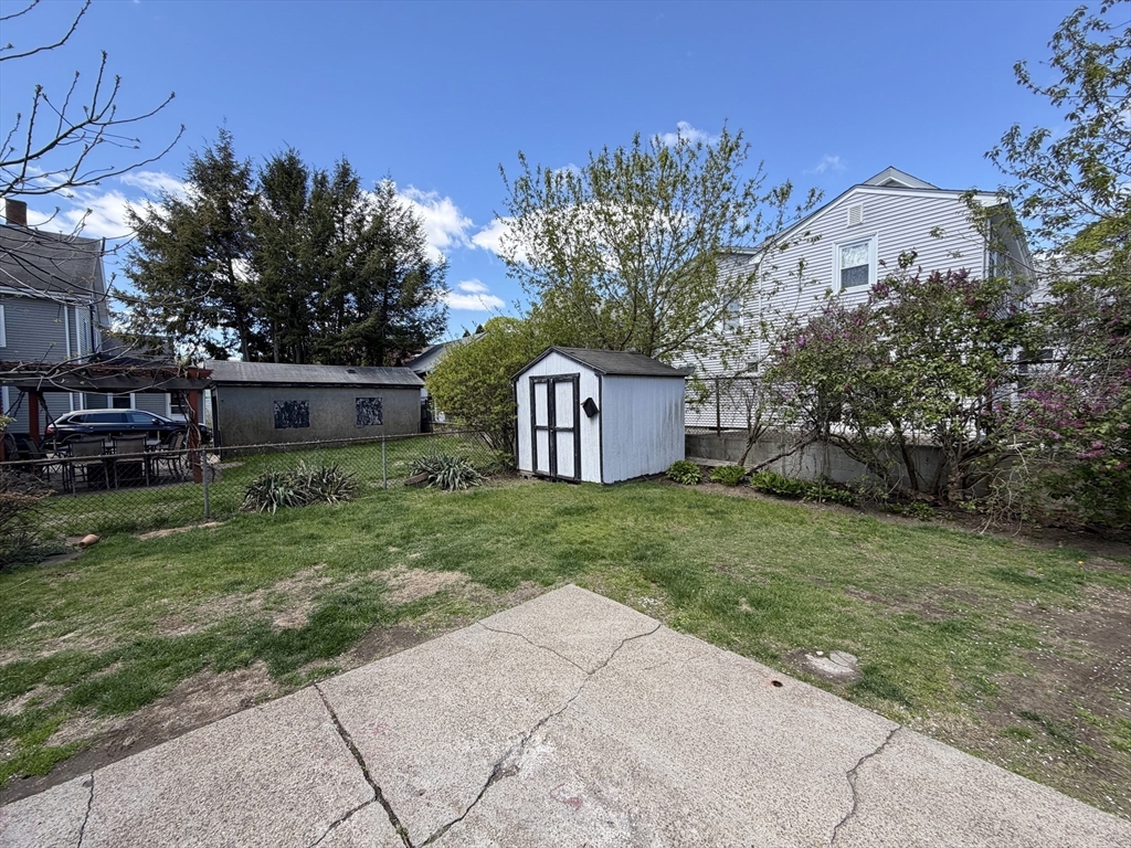 17 Clinton Street Newton, MA 02458 - Photo 4 of 23