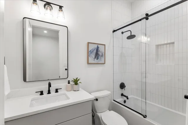 $1,550,000 | 3204 Overcup Oak Drive, Austin, TX 78704