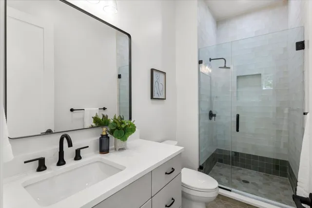 $1,550,000 | 3204 Overcup Oak Drive, Austin, TX 78704