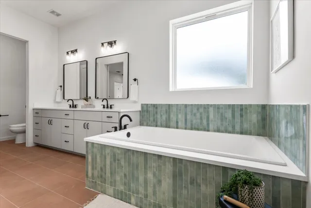 $1,550,000 | 3204 Overcup Oak Drive, Austin, TX 78704