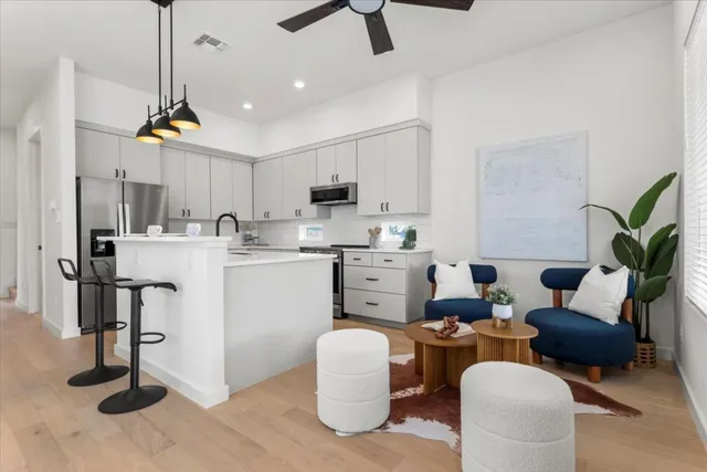 $1,550,000 | 3204 Overcup Oak Drive, Austin, TX 78704