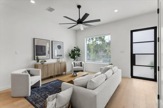 $1,550,000 | 3204 Overcup Oak Drive, Austin, TX 78704