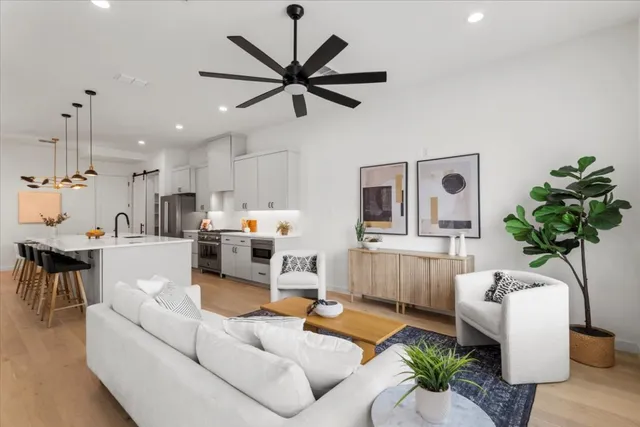 $1,550,000 | 3204 Overcup Oak Drive, Austin, TX 78704