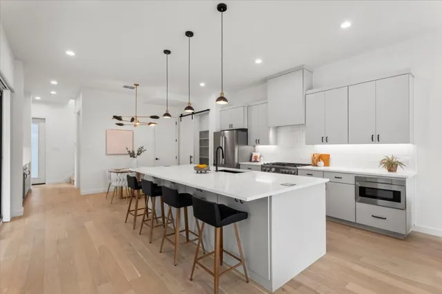 $1,550,000 | 3204 Overcup Oak Drive, Austin, TX 78704