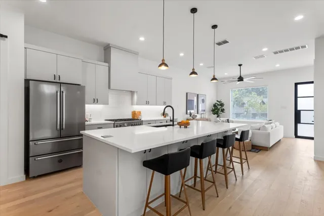 $1,550,000 | 3204 Overcup Oak Drive, Austin, TX 78704