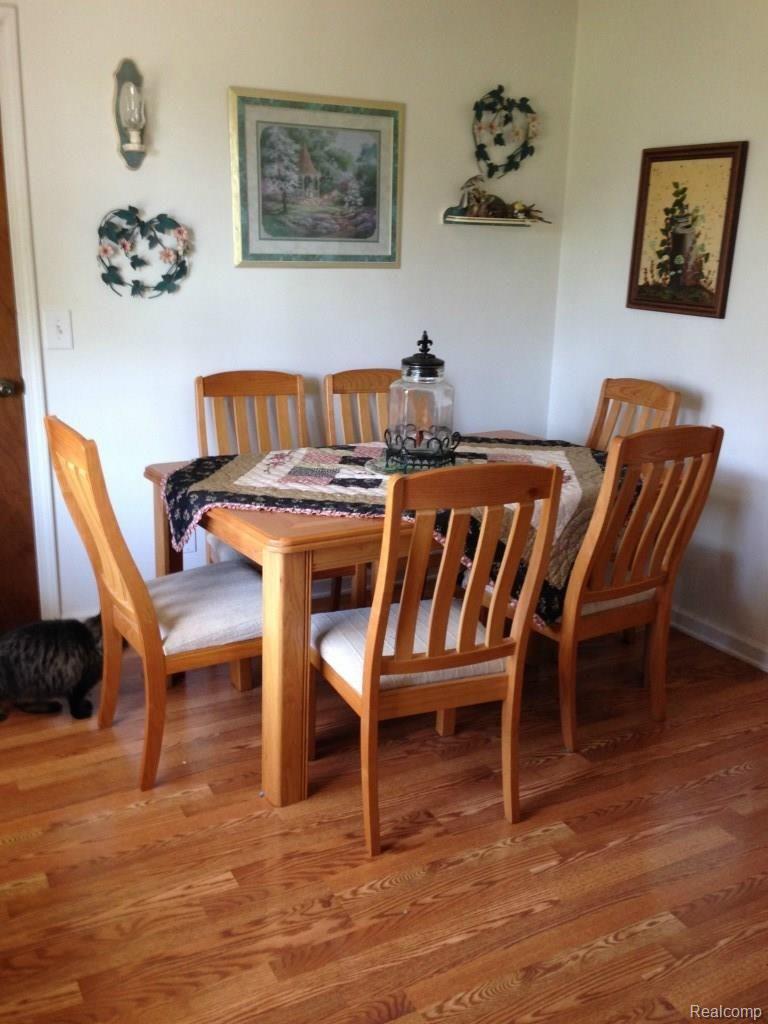 4124 North Henderson Road Davison, MI 48423 - Photo 2 of 25 Dining Room