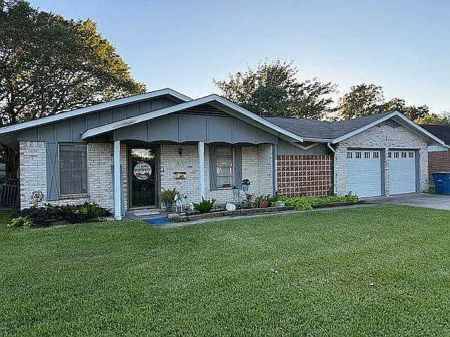 $250,000 | 519 Travis Street, Port Lavaca, TX 77979