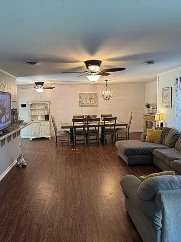 $250,000 | 519 Travis Street, Port Lavaca, TX 77979