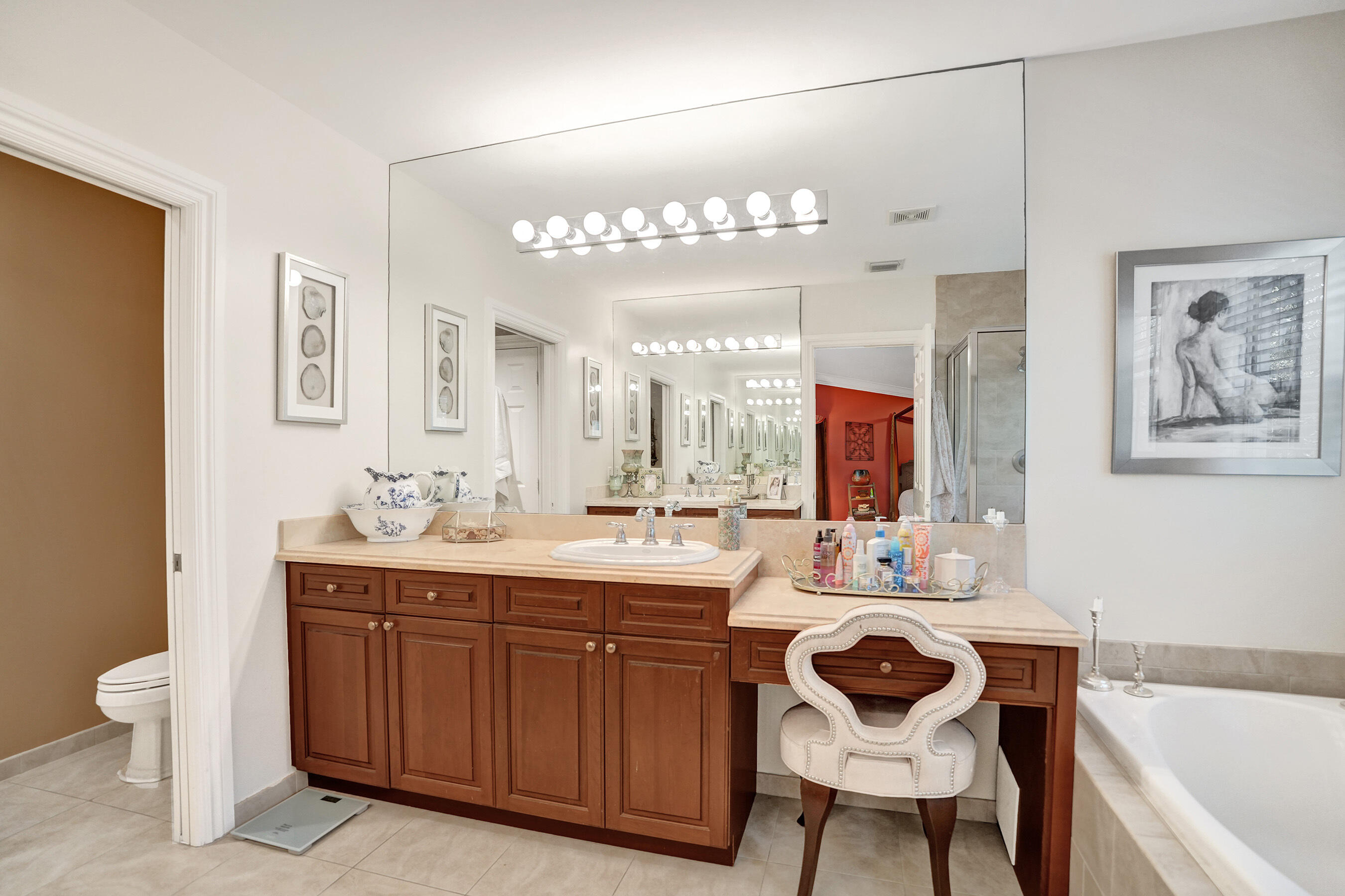 1127 North Victoria Park Road Fort Lauderdale, FL 33304 - Photo 31 of 45 DSC06906