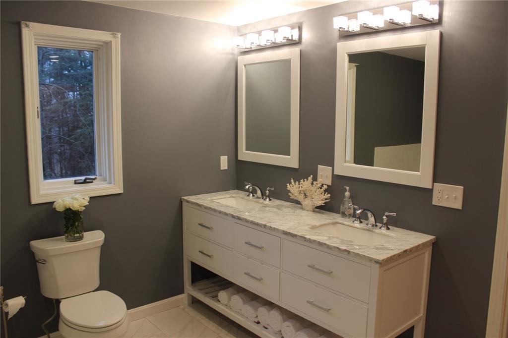 1 Pine Point Road Cape Elizabeth, ME 04107 - Photo 31 of 34 Master Bath