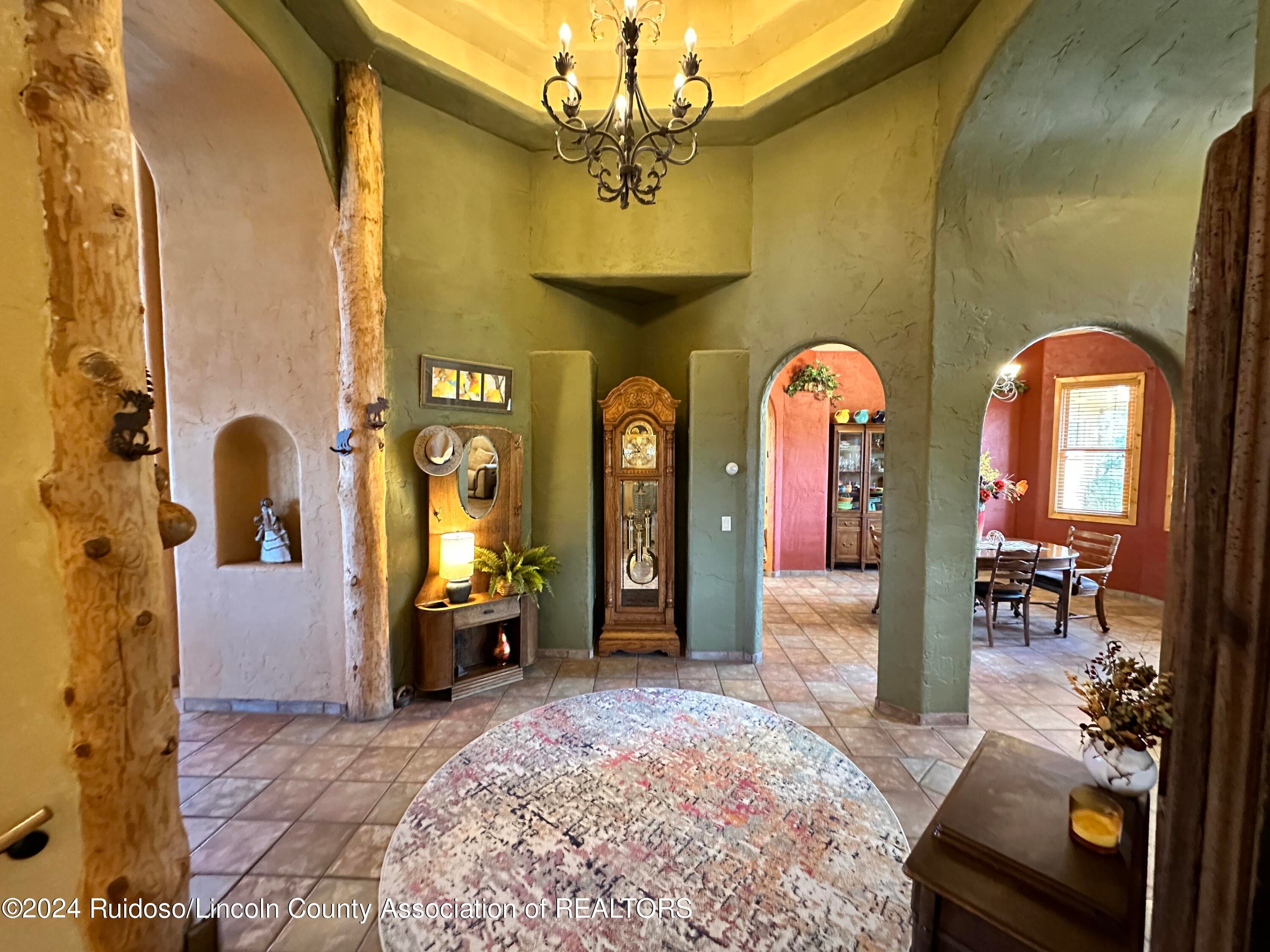 813 Hull Road Ruidoso, NM 88345 - Photo 10 of 59 FOYER