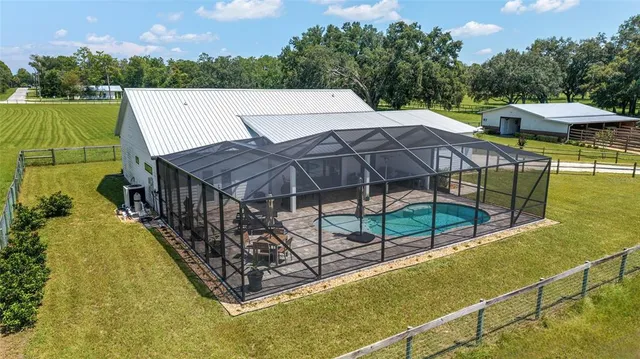 $989,000 | 280 Northeast 150th Avenue, Williston, FL 32696
