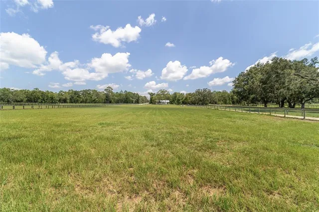 $989,000 | 280 Northeast 150th Avenue, Williston, FL 32696