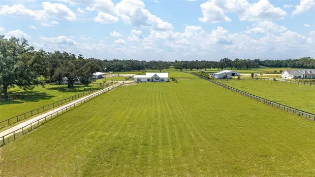 $989,000 | 280 Northeast 150th Avenue, Williston, FL 32696