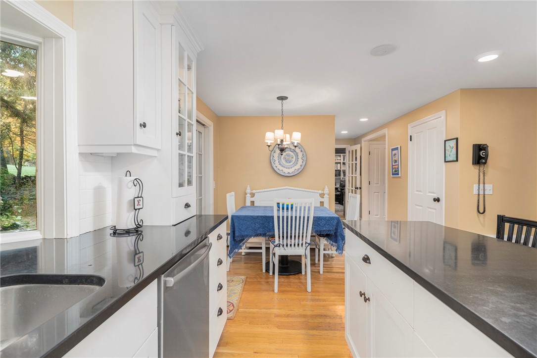 99 Larch Road East Greenwich, RI 02818 - Photo 12 of 38