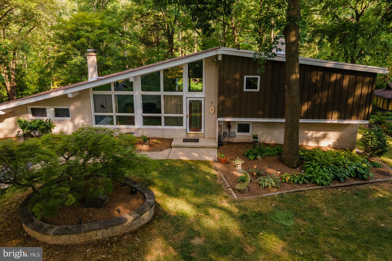 2202 Schultz Road Lansdale, PA 19446 - Photo 3 of 45 Gallery Image 3