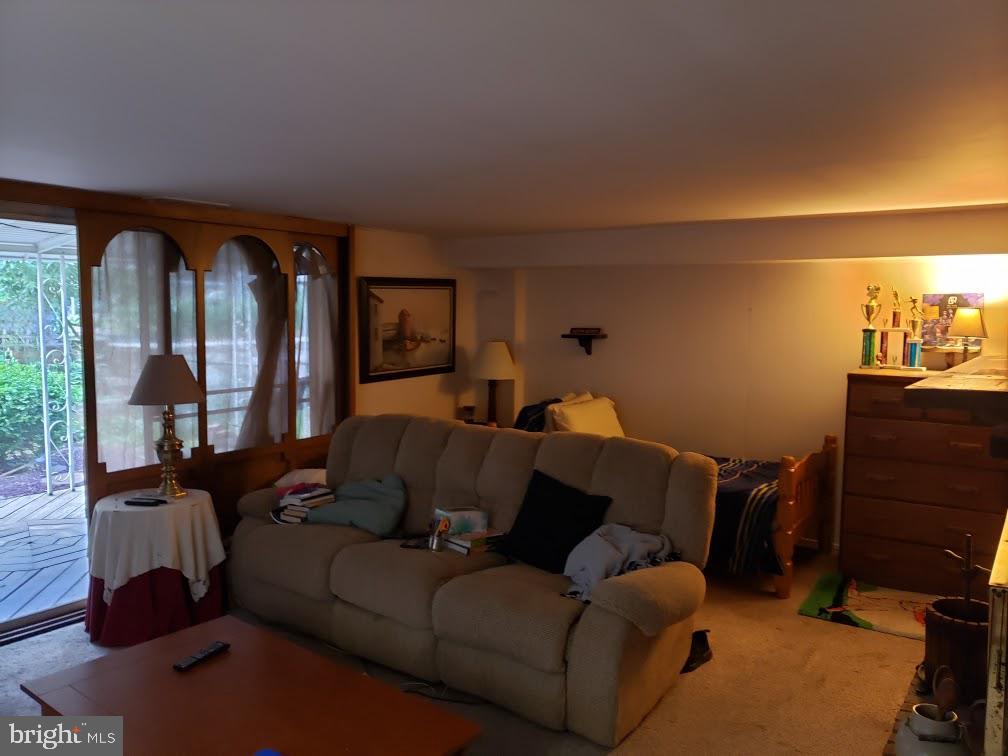 10814 Heflin Road Philadelphia, PA 19154 - Photo 8 of 11 Gallery Image 8
