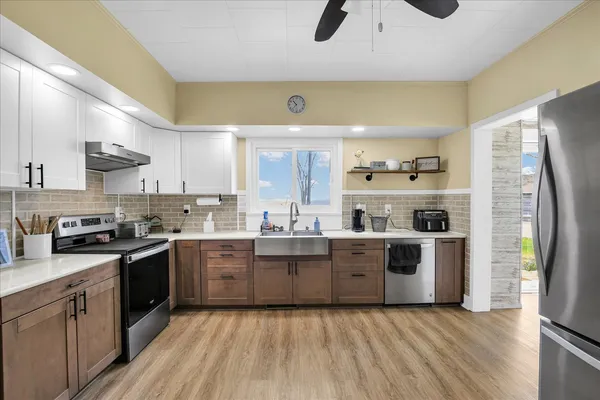 $285,500 | 851 East Co Road 750 North, Tuscola, IL 61953