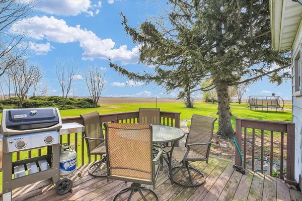 $285,500 | 851 East Co Road 750 North, Tuscola, IL 61953