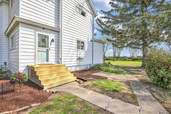 $285,500 | 851 East Co Road 750 North, Tuscola, IL 61953