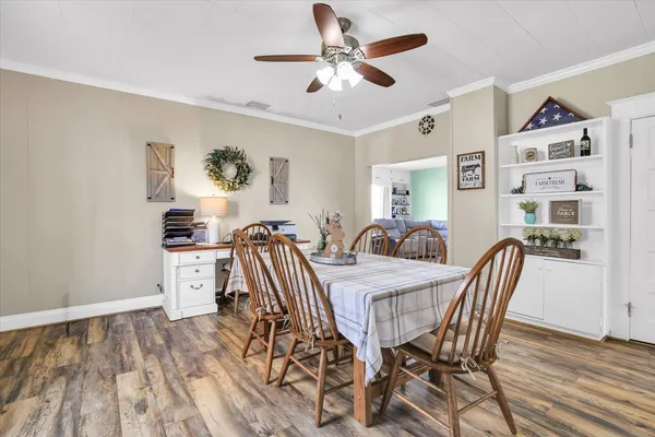 $285,500 | 851 East Co Road 750 North, Tuscola, IL 61953