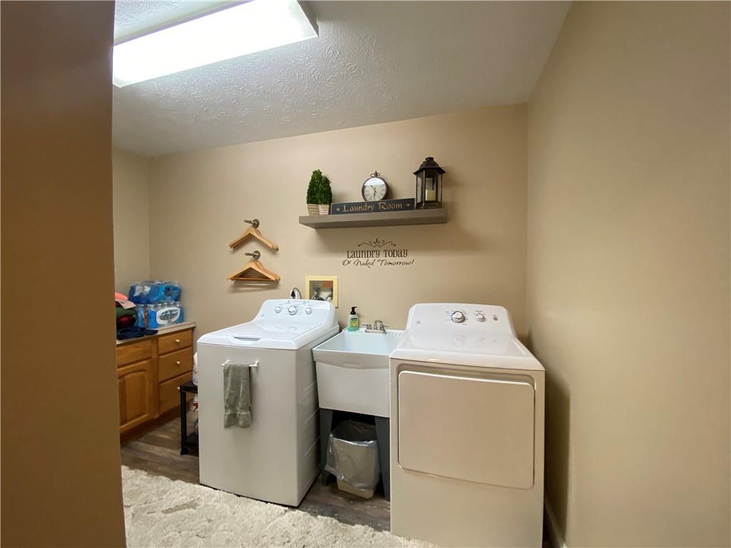 725 Rollinson Road Hermitage, PA 16148 - Photo 11 of 26 a utility room with dryer and washer