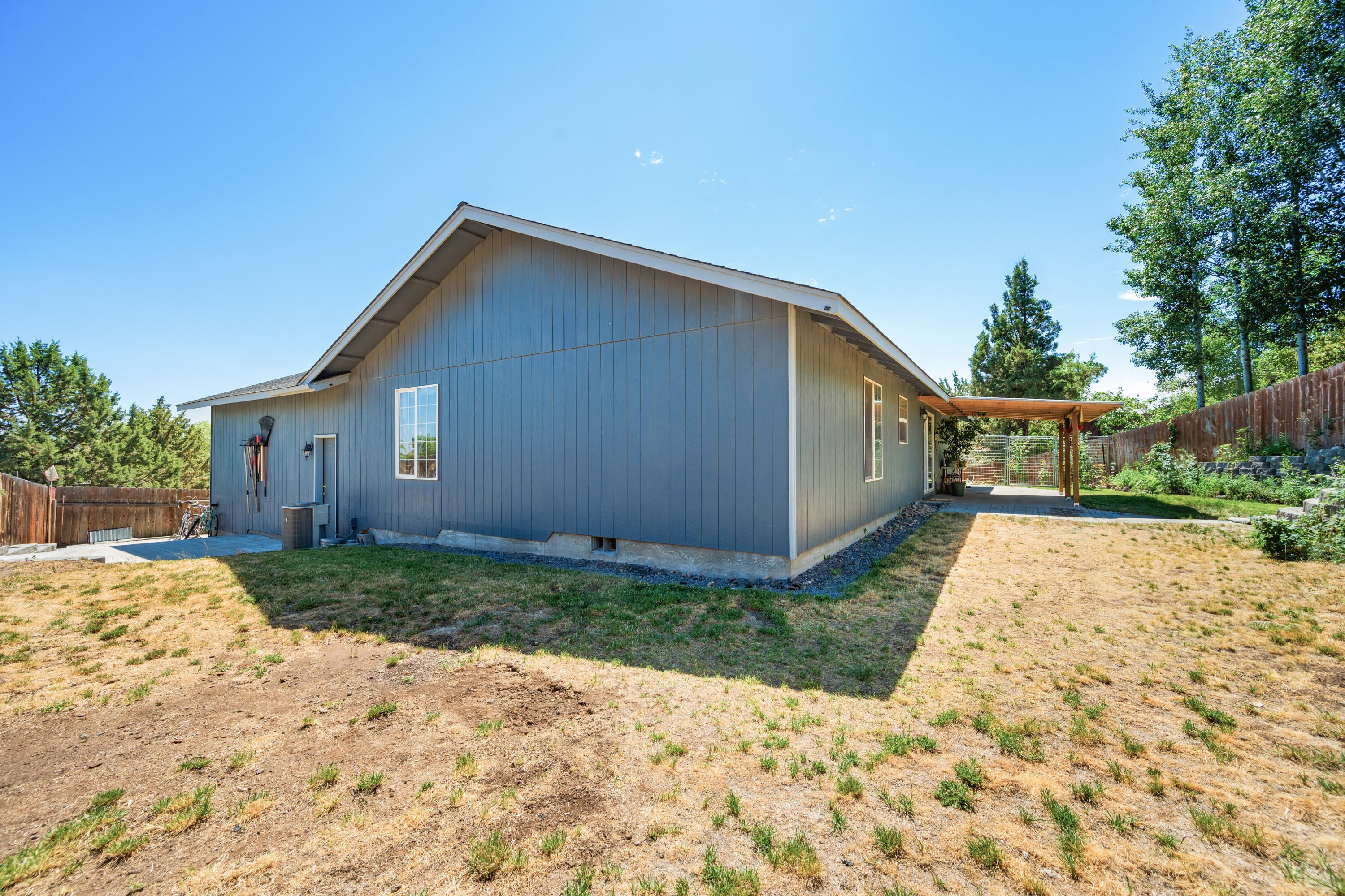 698 Deer Ridge Court Madras, OR 97741 - Photo 35 of 41 698DeerRidgeCt-36