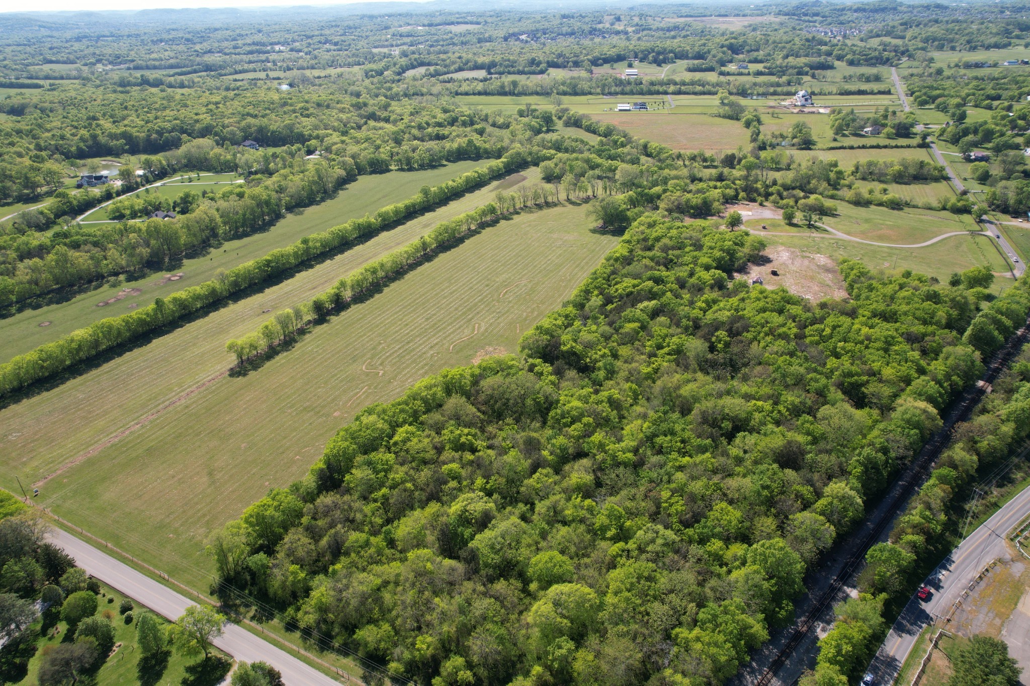 3 Trinity Road Franklin, TN 37067 - Photo 12 of 19 a view of a city with a lake