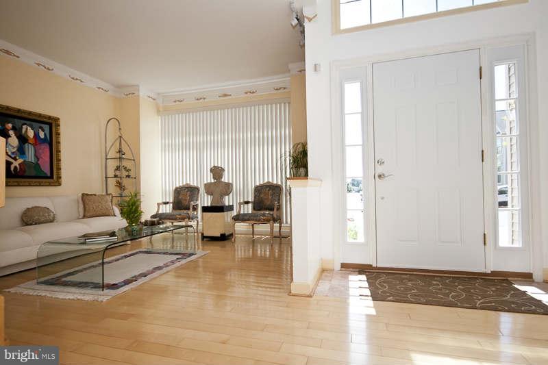 9710 Watts Road Owings Mills, MD 21117 - Photo 5 of 24 Living Room