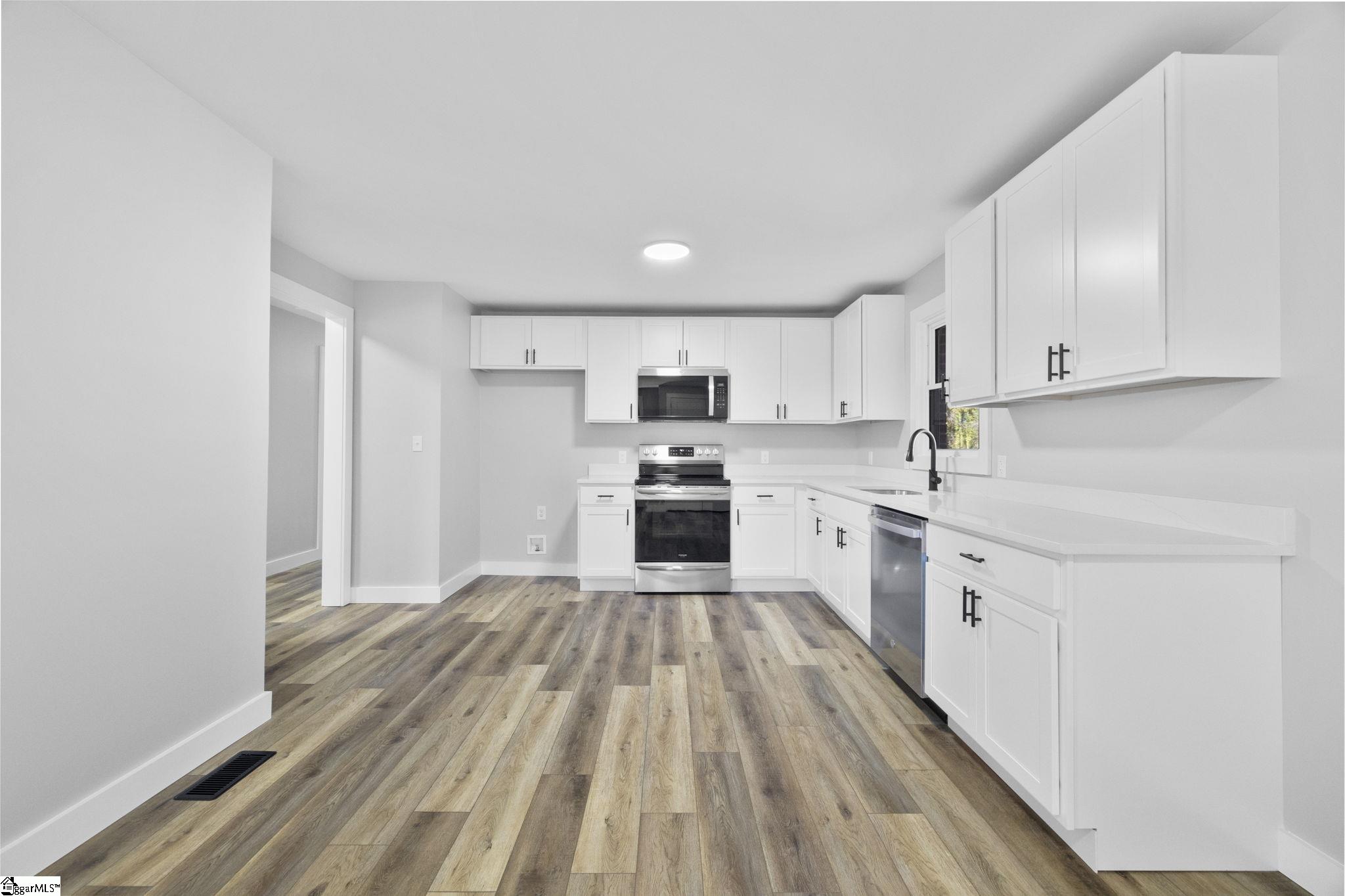 10 Lee Street Honea Path, SC 29654 - Photo 6 of 27 Gallery Image 6