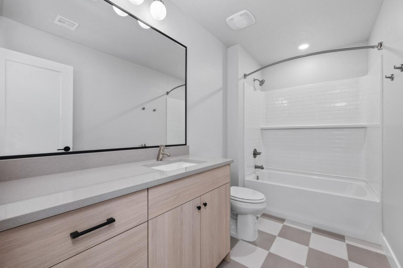 4009 Razor Drive, Unit 115 Washington, UT 84780 - Photo 11 of 18 *Photo of similar *