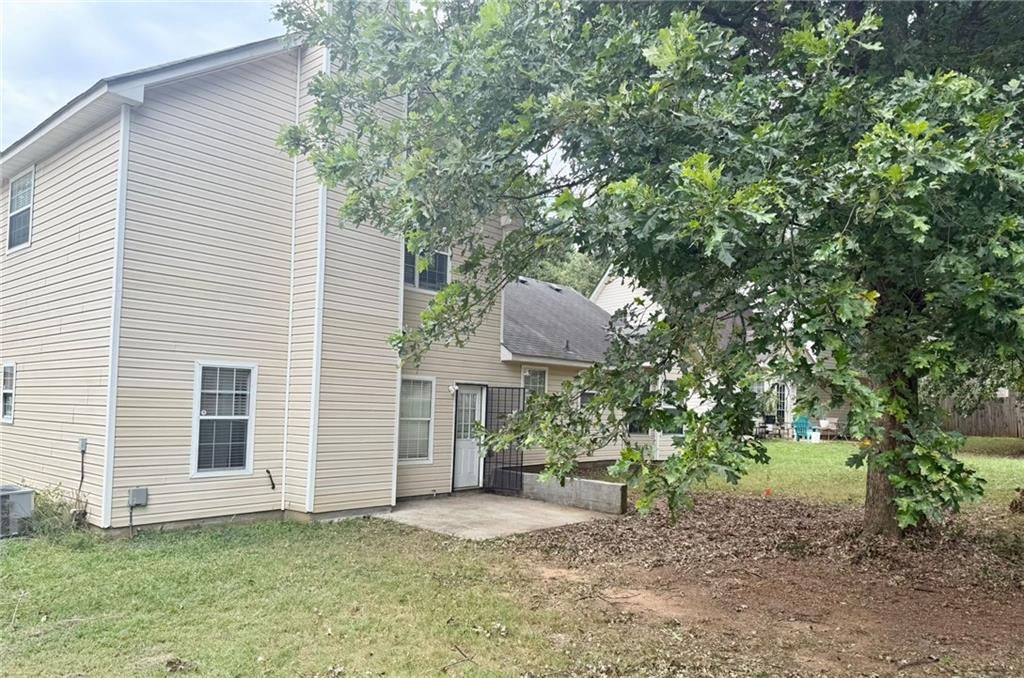 2520 Rambling Way Lithonia, GA 30058 - Photo 3 of 9