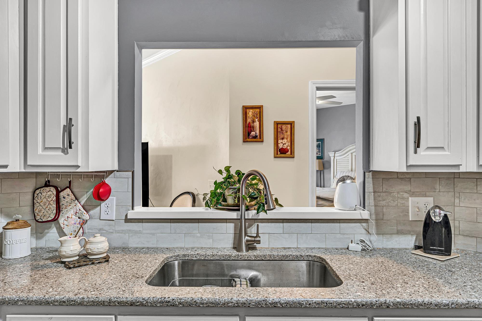 3045 McVitty Road, Unit 105 Roanoke, VA 24018 - Photo 12 of 39 3045 McVitty Forest - pic 15