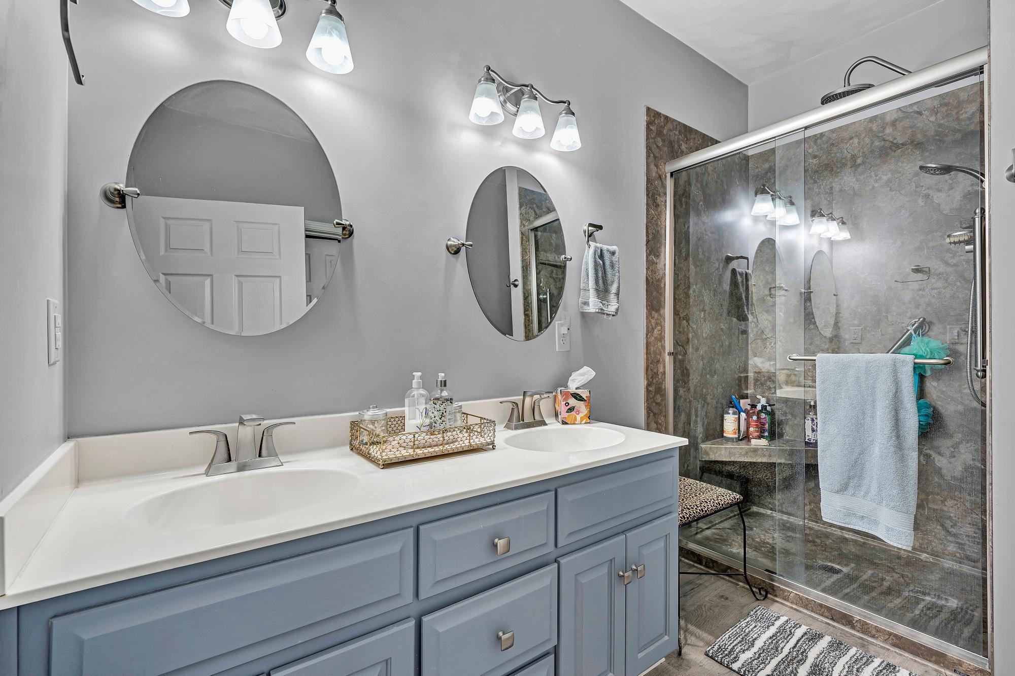 3045 McVitty Road, Unit 105 Roanoke, VA 24018 - Photo 20 of 39 3045 McVitty Forest - pic 19